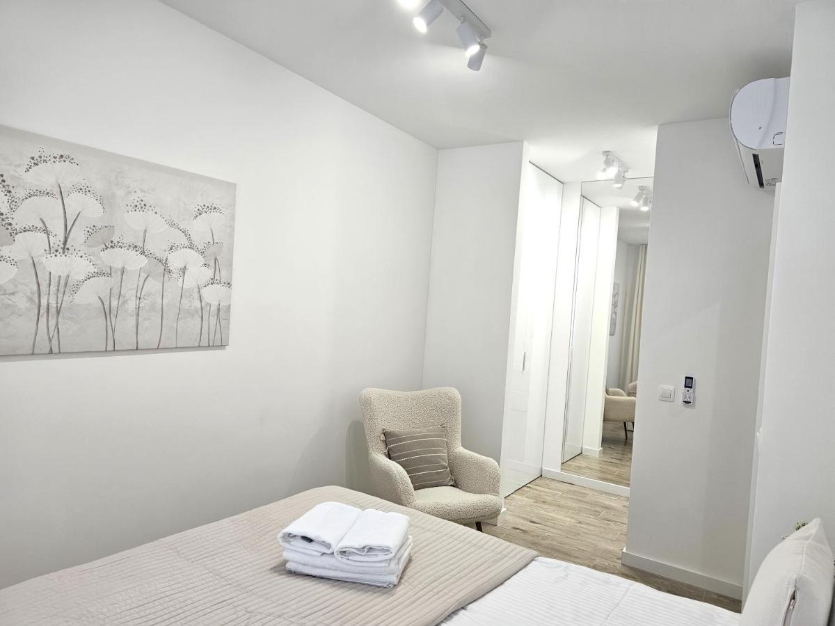 Urban Apartments Luxury Skyline Sokolska Towers 30A, 2 Free Garages, Gym & Sauna, Self Check-In Катовице Экстерьер фото