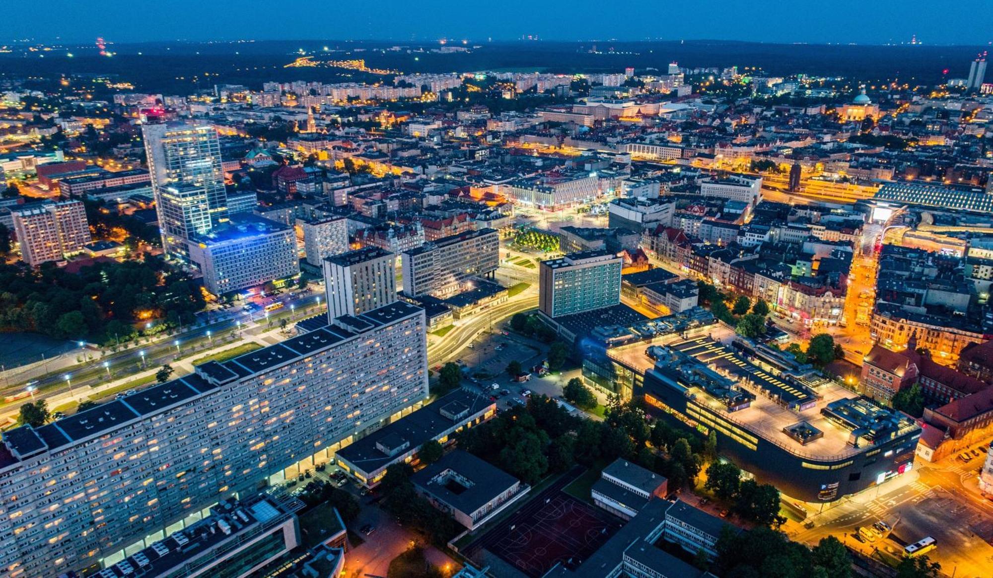 Urban Apartments Luxury Skyline Sokolska Towers 30A, 2 Free Garages, Gym & Sauna, Self Check-In Катовице Экстерьер фото